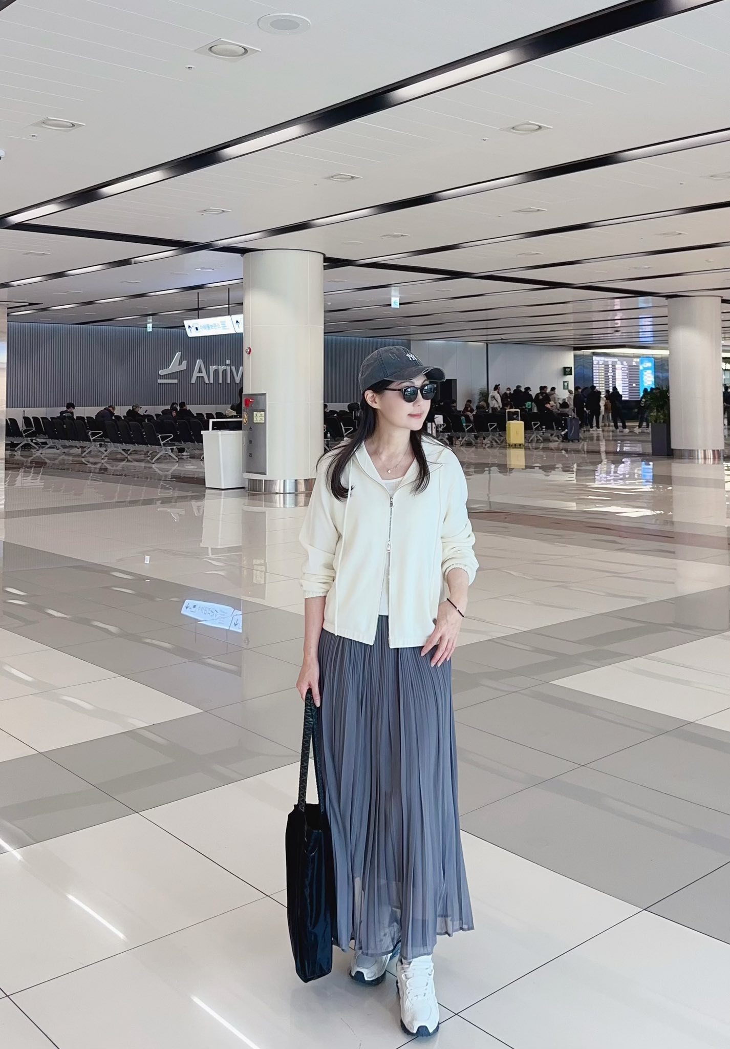 淡雅飄逸細百褶長裙