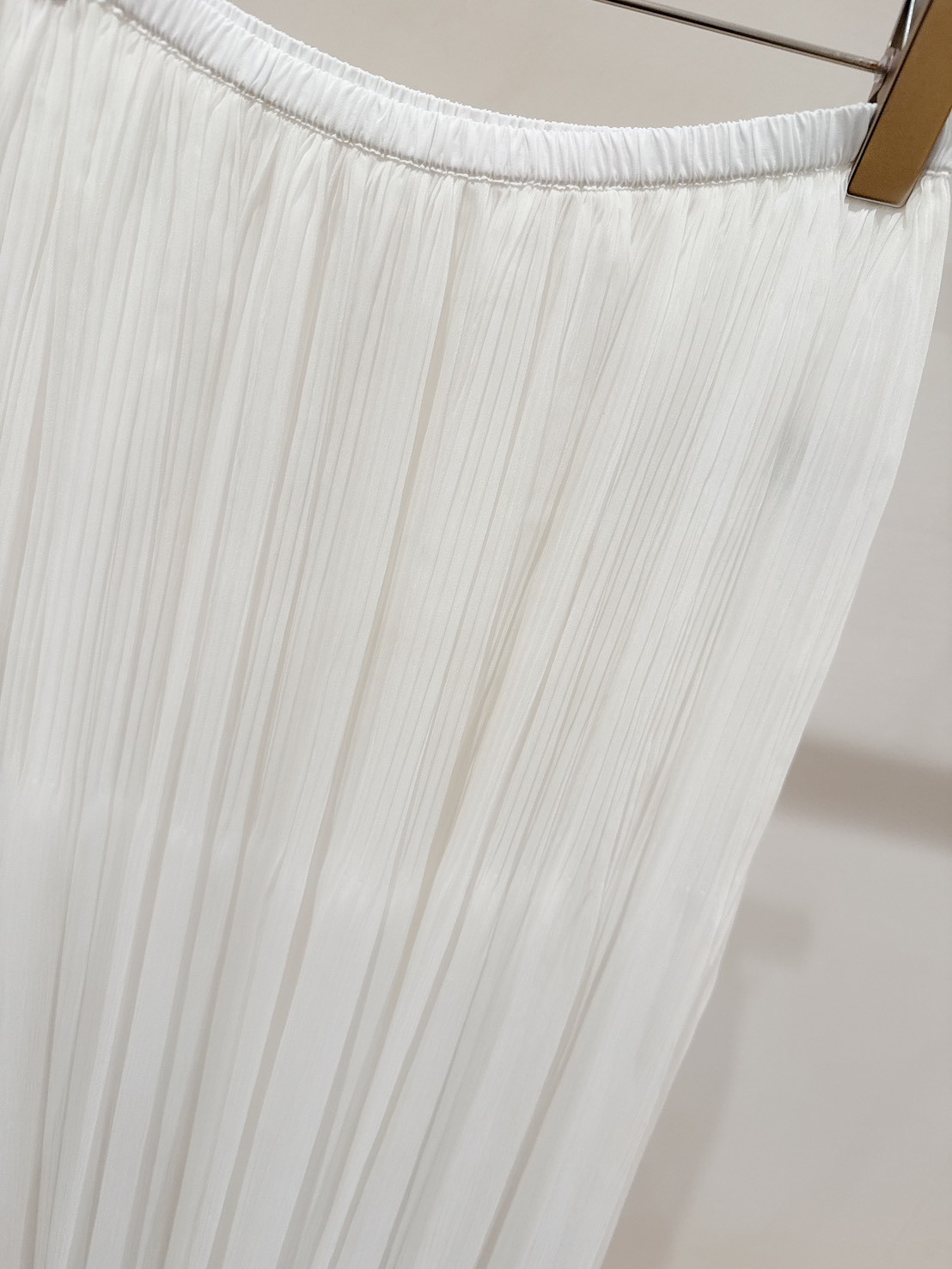 B05.淡雅飄逸細百褶長裙