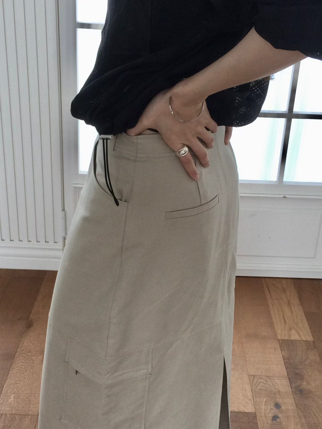 B21.十字剪接素雅工裝裙