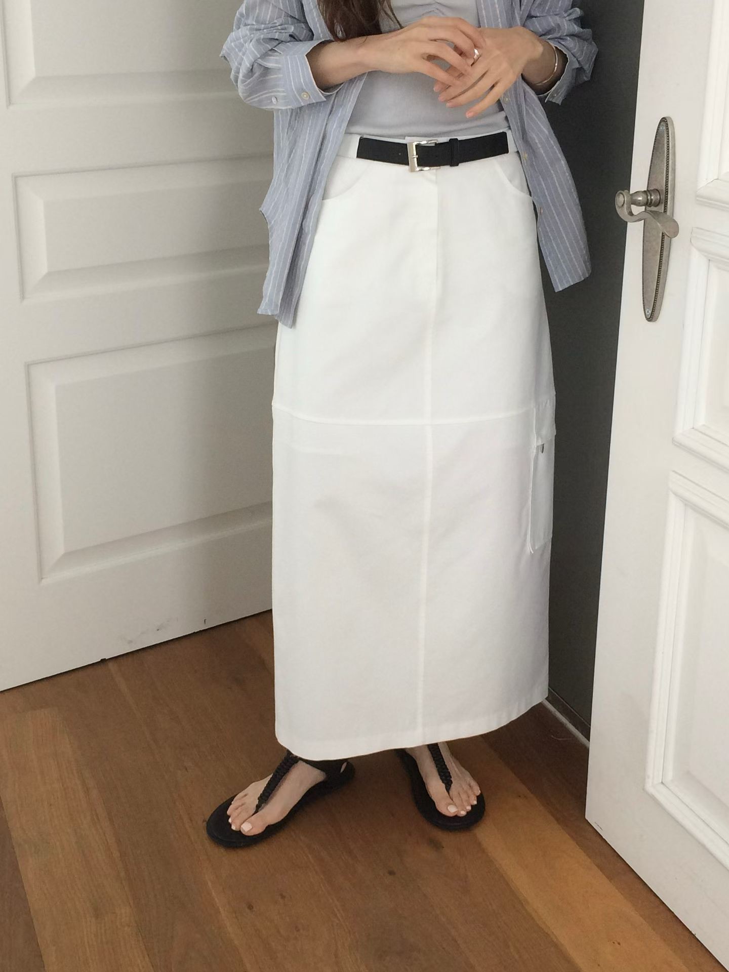 B21.十字剪接素雅工裝裙