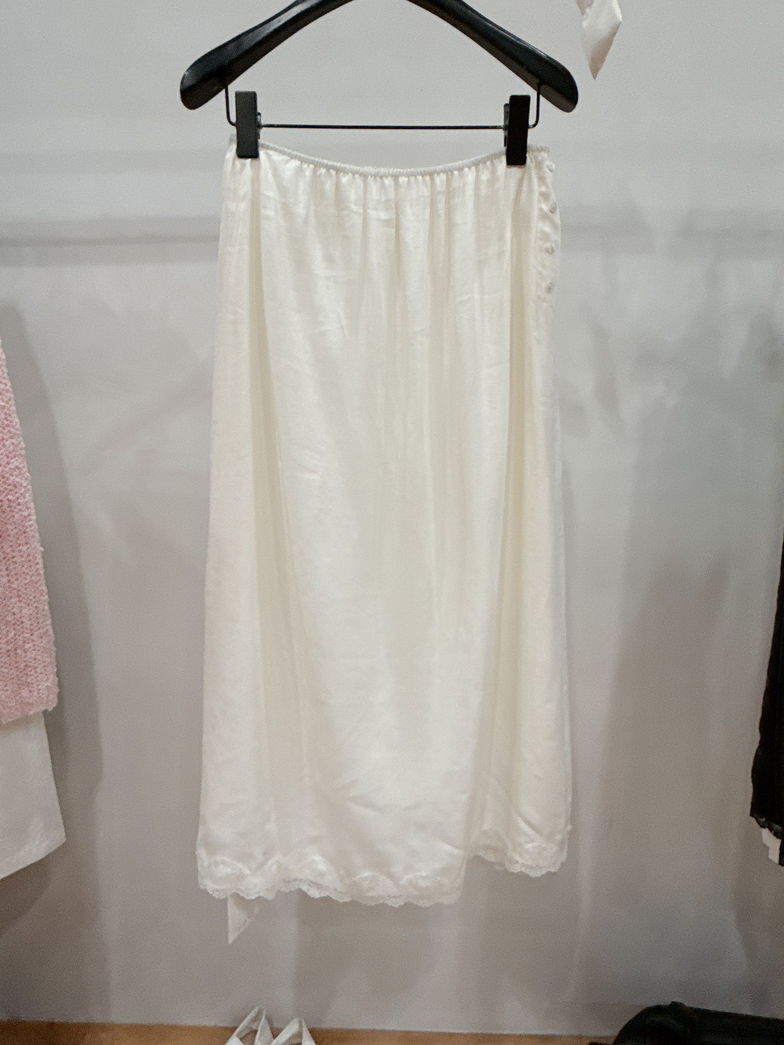 唯美下擺蕾絲銅氨纖維長裙