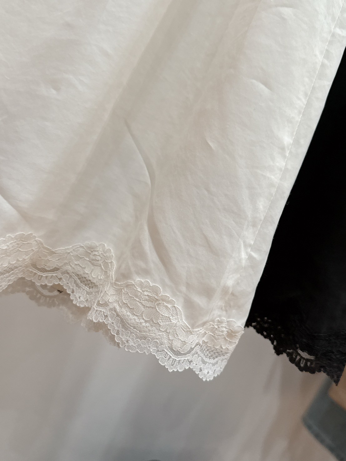 唯美下擺蕾絲銅氨纖維長裙