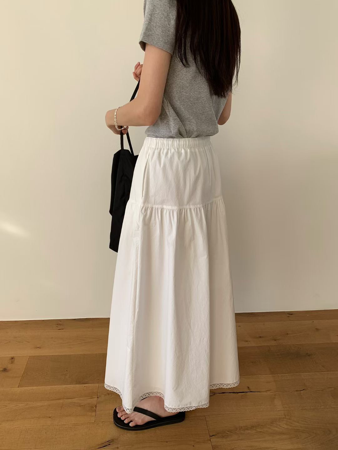 B61.甜美下襬蕾絲滾邊傘裙