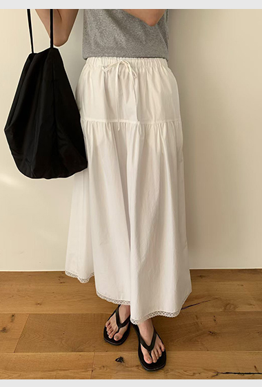 B61.甜美下襬蕾絲滾邊傘裙