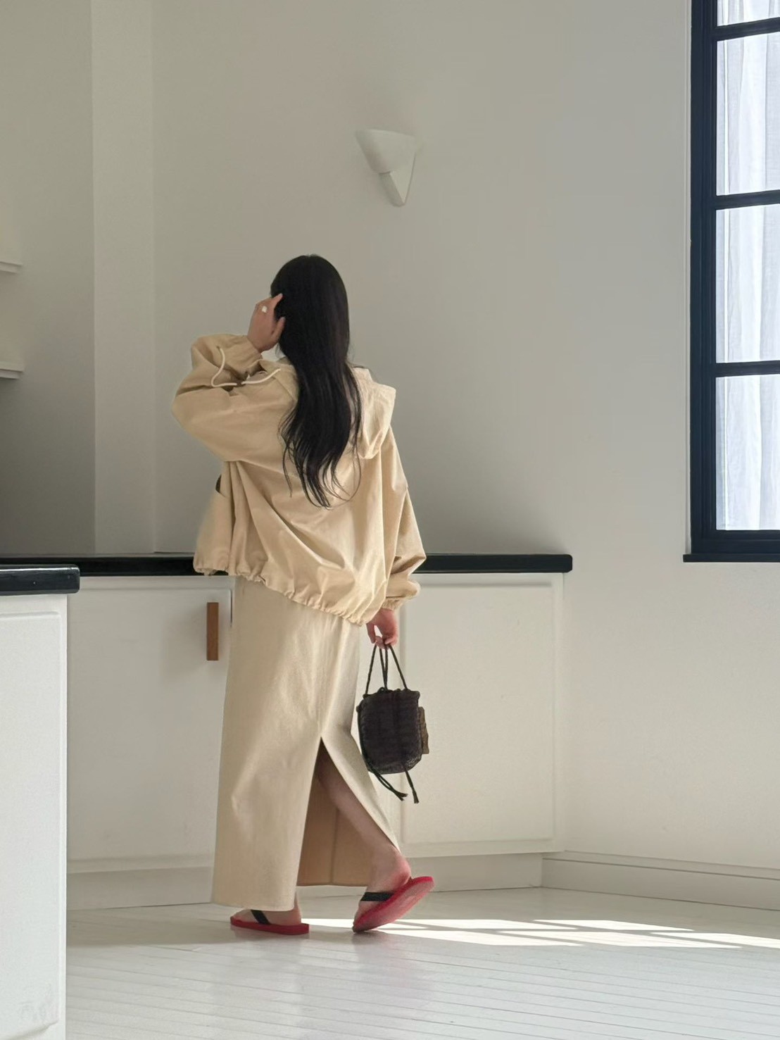 B04.鬆緊腰後開叉瘦瘦裙