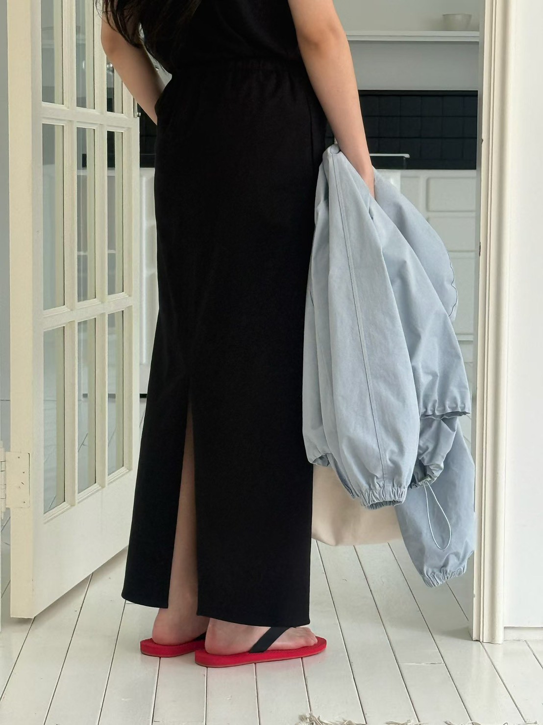 B04.鬆緊腰後開叉瘦瘦裙