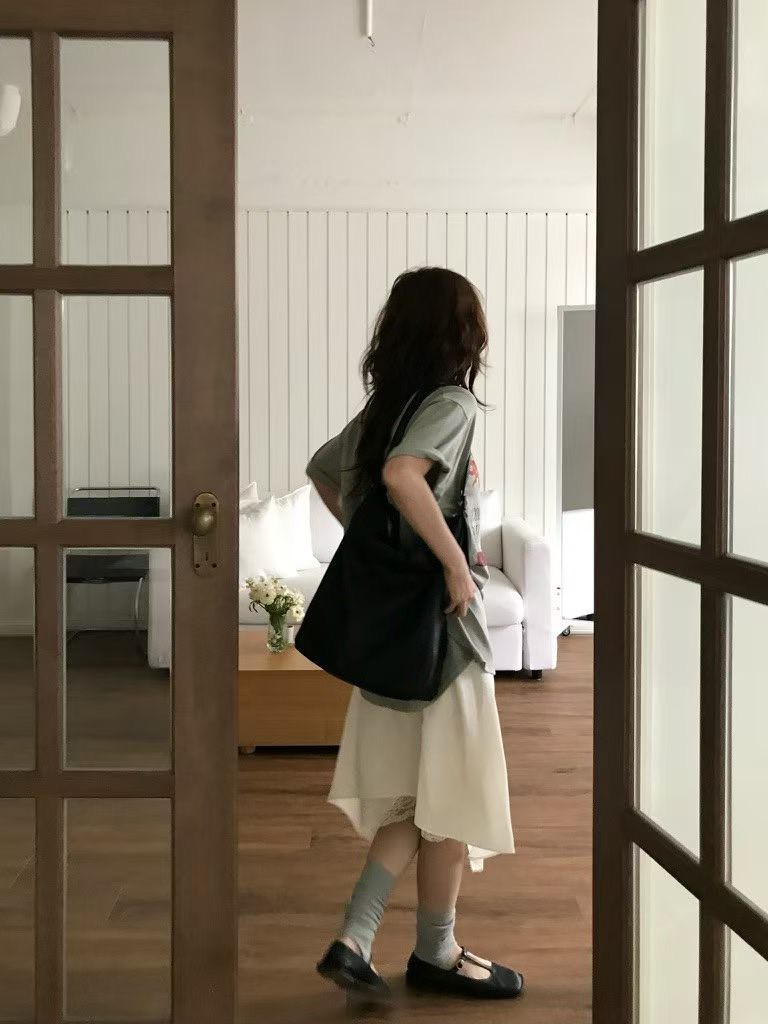 B84.小V家浪漫波浪下擺蕾絲裙