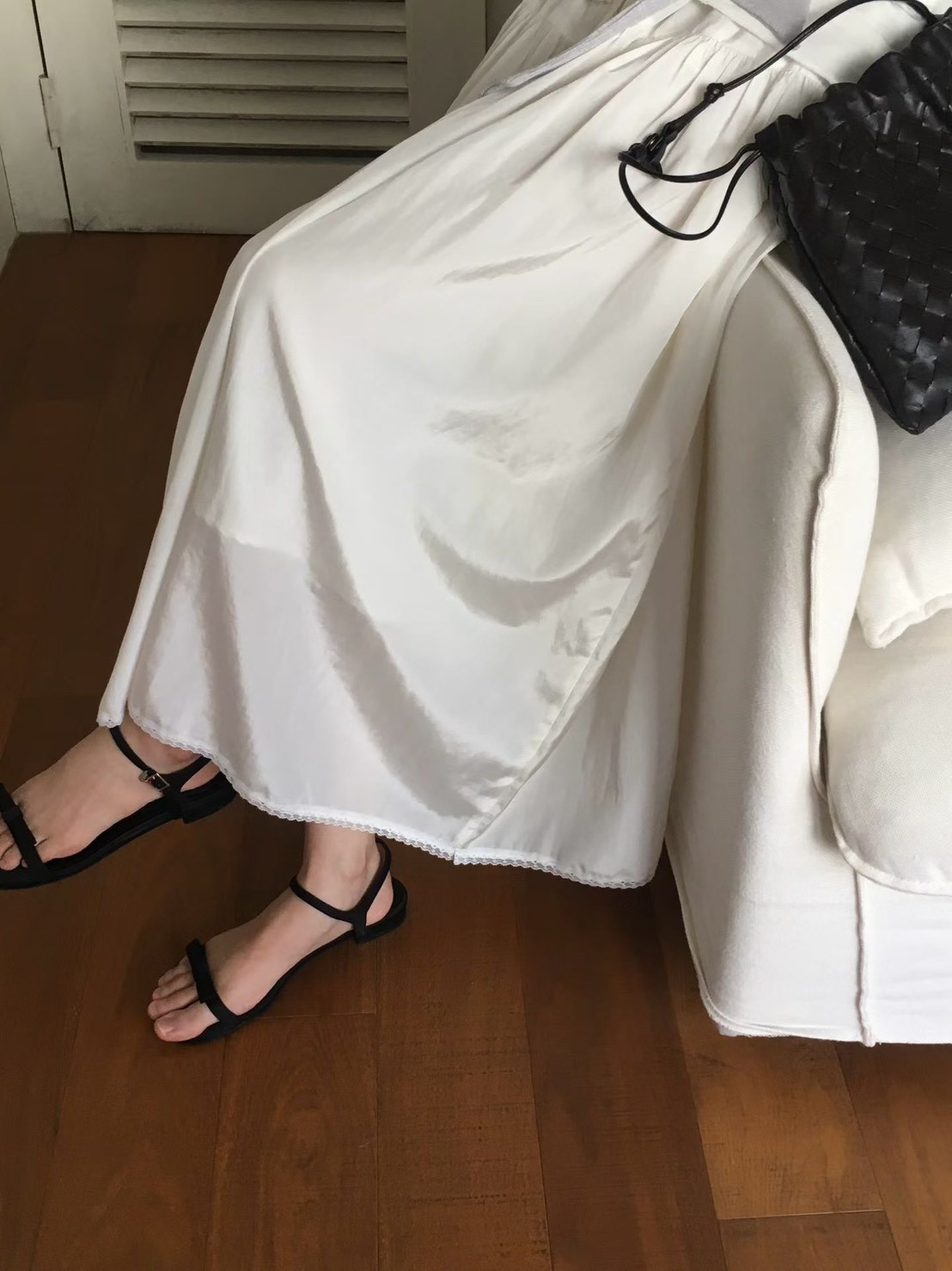B28.櫥窗家浪漫下擺小蕾絲傘裙