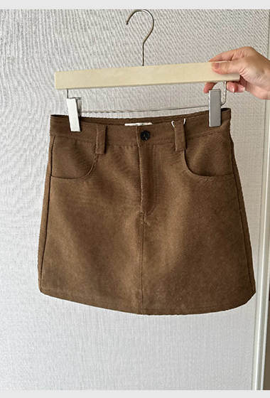 A28.秋日大地女孩短裙