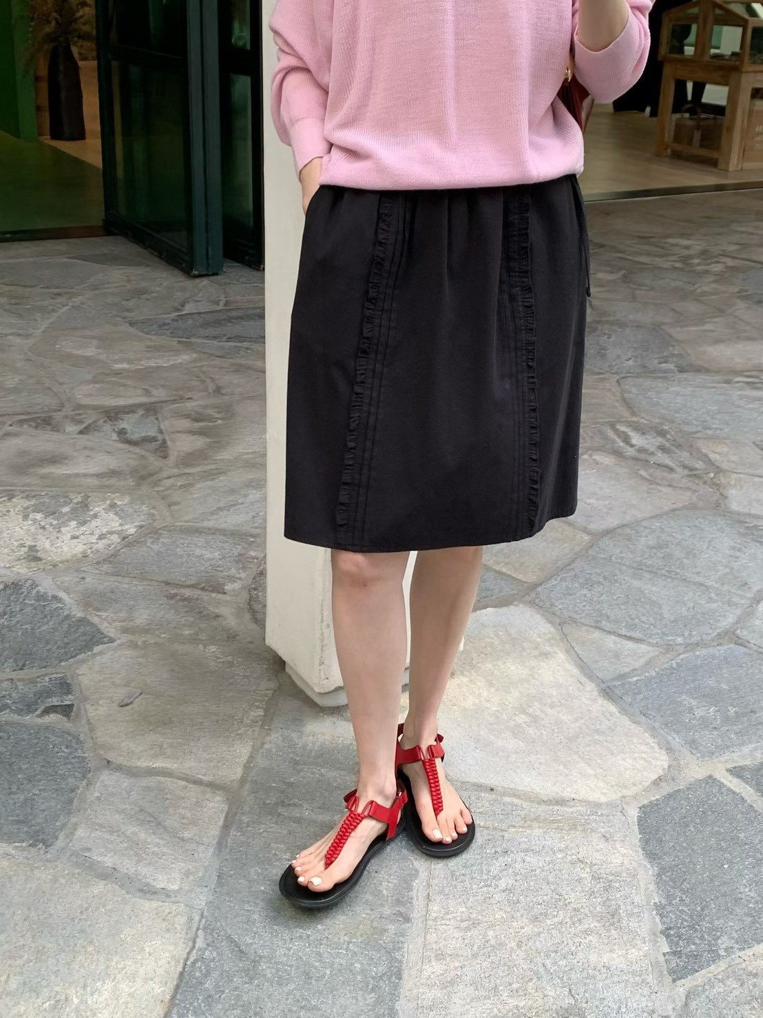 A51.好搭清甜蕾絲剪接短裙