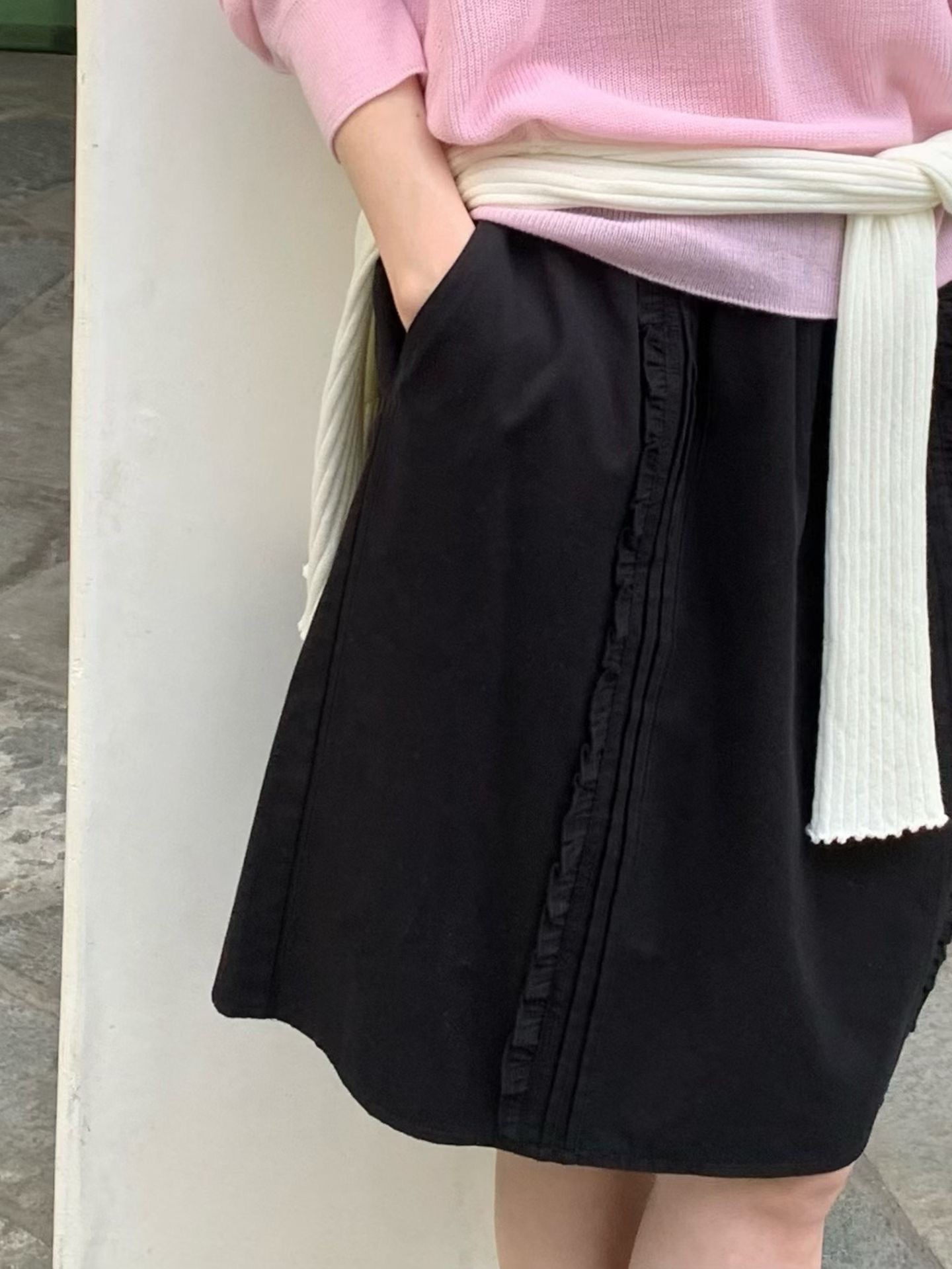 A51.好搭清甜蕾絲剪接短裙