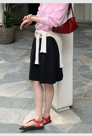 A51.好搭清甜蕾絲剪接短裙