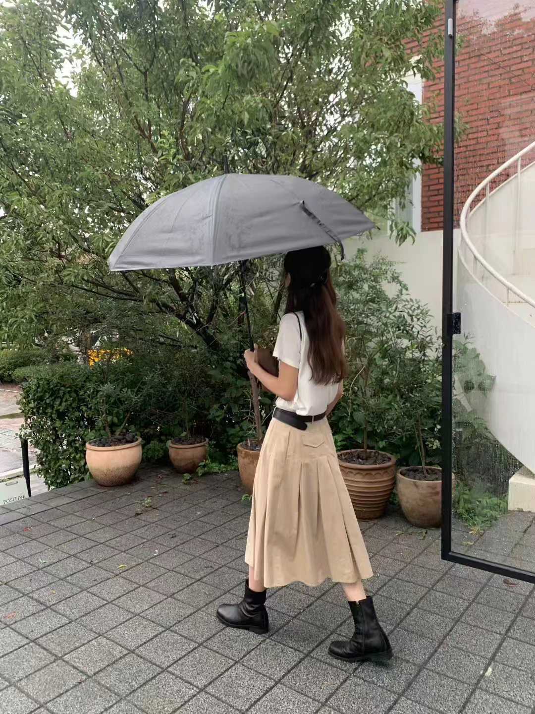 A01.顏值家側拉鍊圓方頭真皮短靴(鞋子恕無到付，無退換貨)