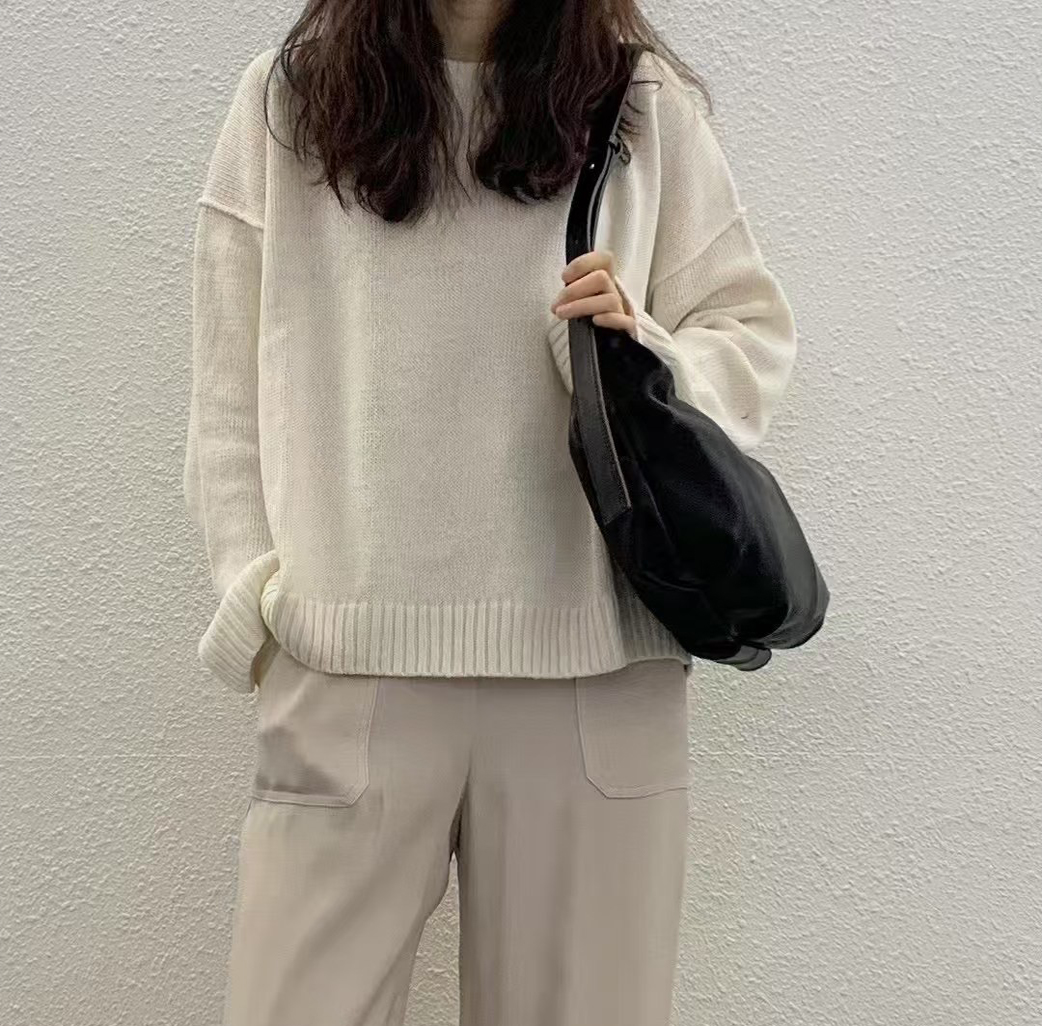A120.經典大容量羊皮餃子包
