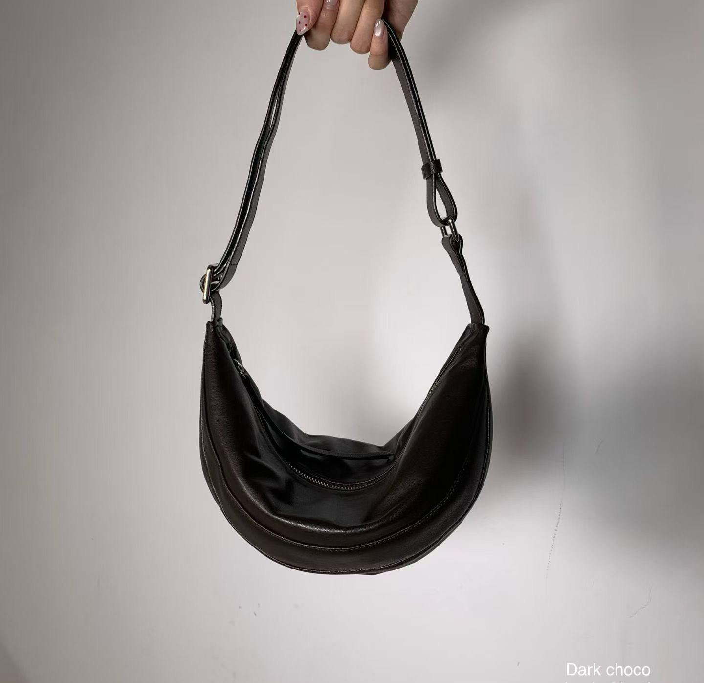 A12.可愛弧線真皮划艇(小)包