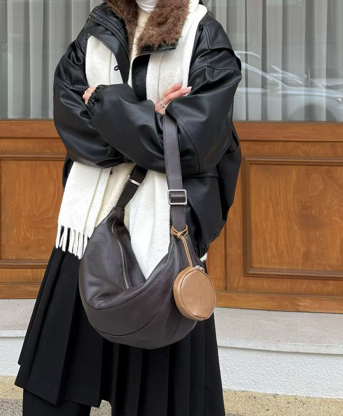 A11.可愛弧線真皮划艇(大)包