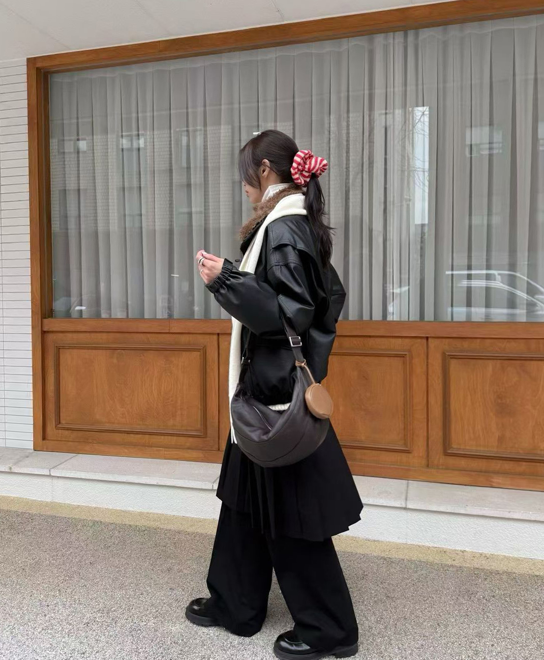 A11.可愛弧線真皮划艇(大)包