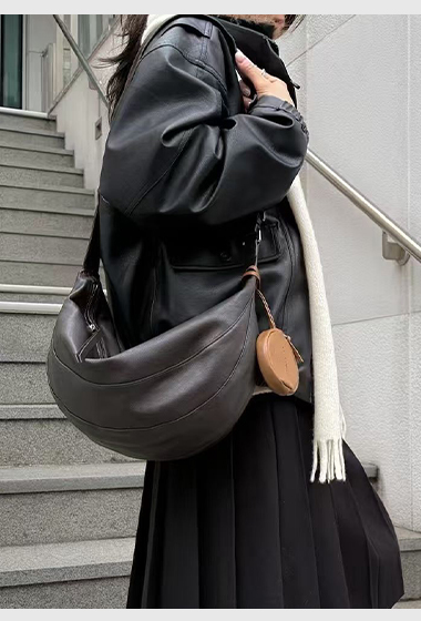 A11.可愛弧線真皮划艇(大)包