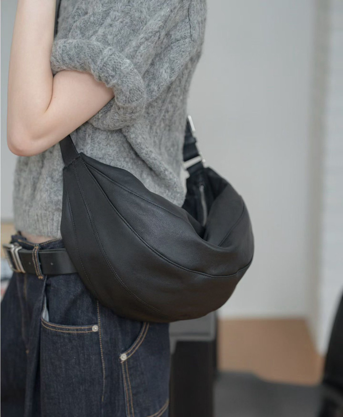 A11.可愛弧線真皮划艇(大)包