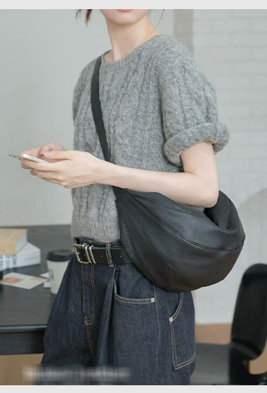 A11.可愛弧線真皮划艇(大)包