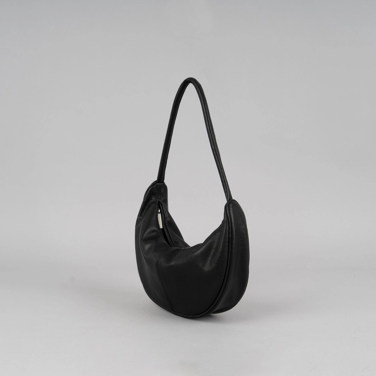 A09.簡約單繩拉鏈真皮餃子(小)包