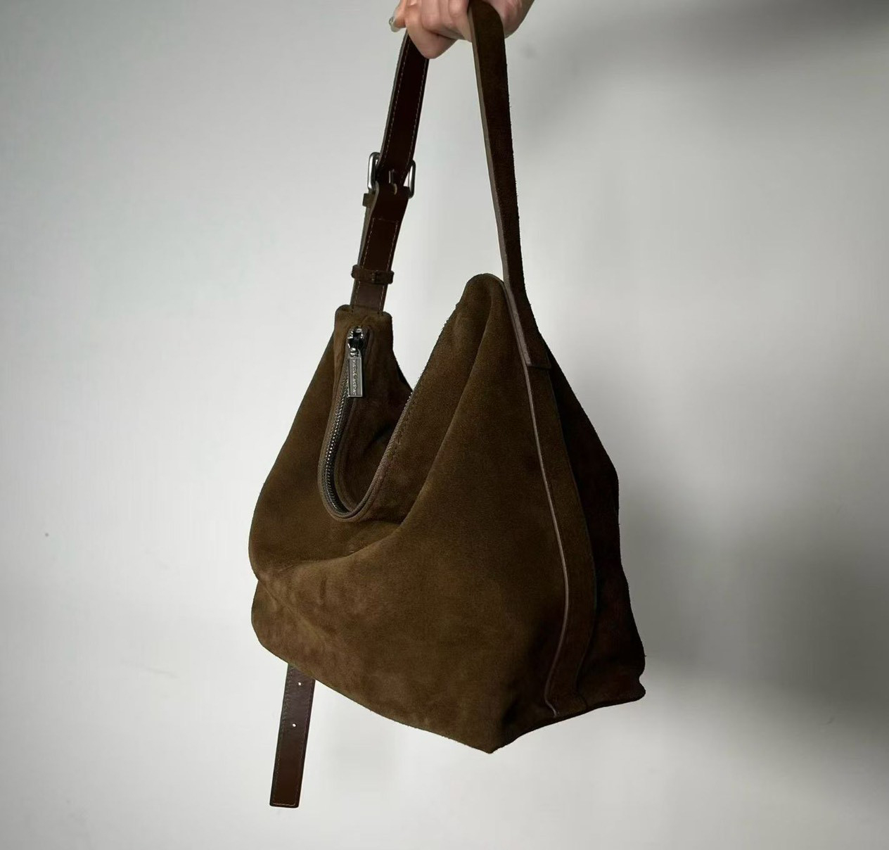 A10.日常大容量麂皮托特包