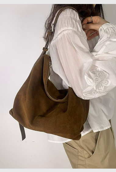 A10.日常大容量麂皮托特包