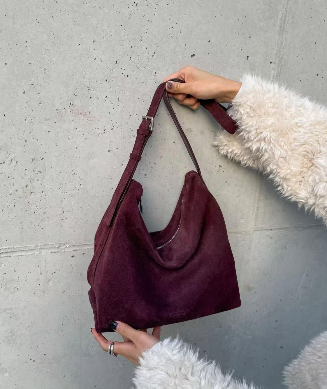 A10.日常大容量麂皮托特包