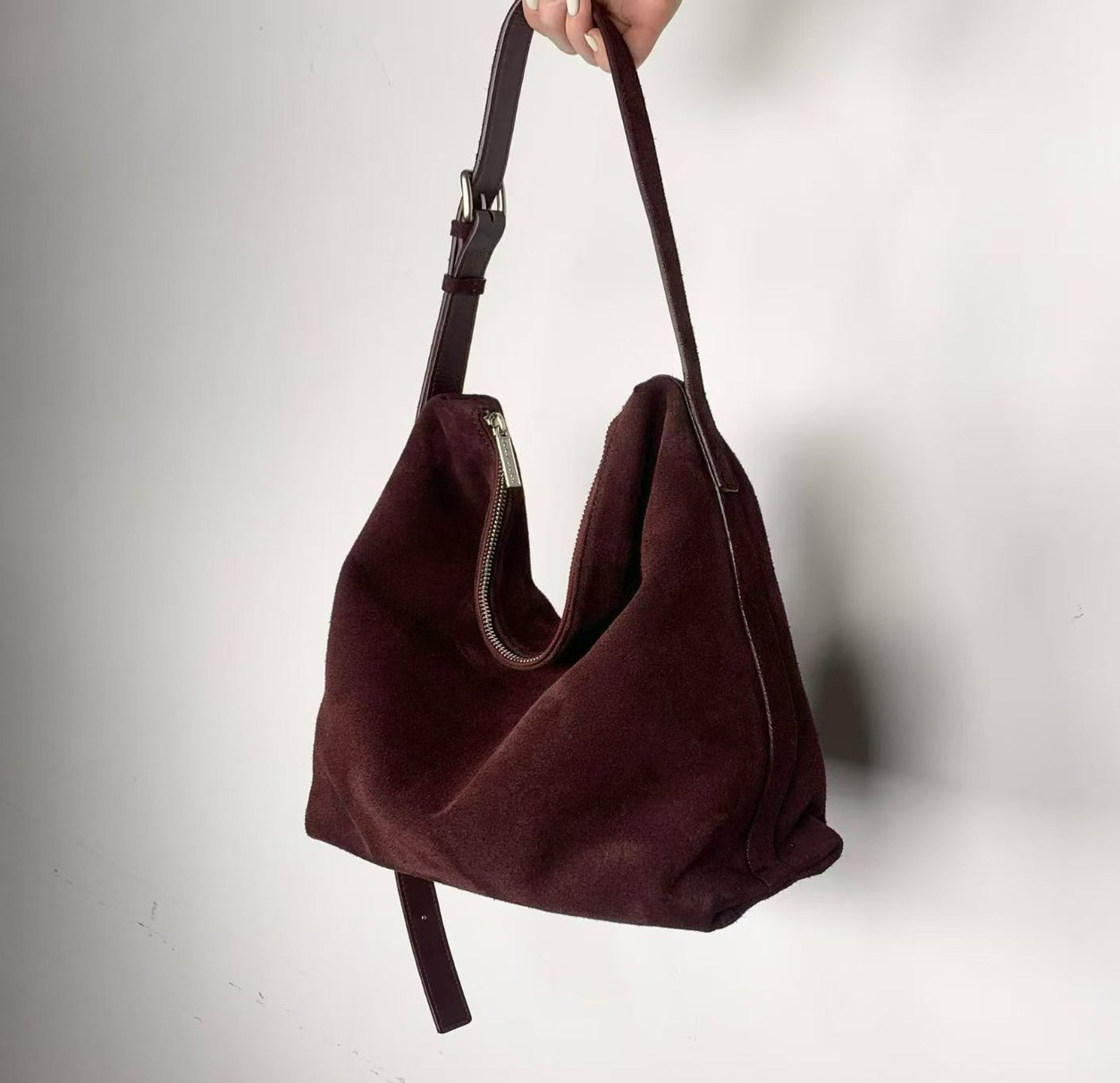 A10.日常大容量麂皮托特包