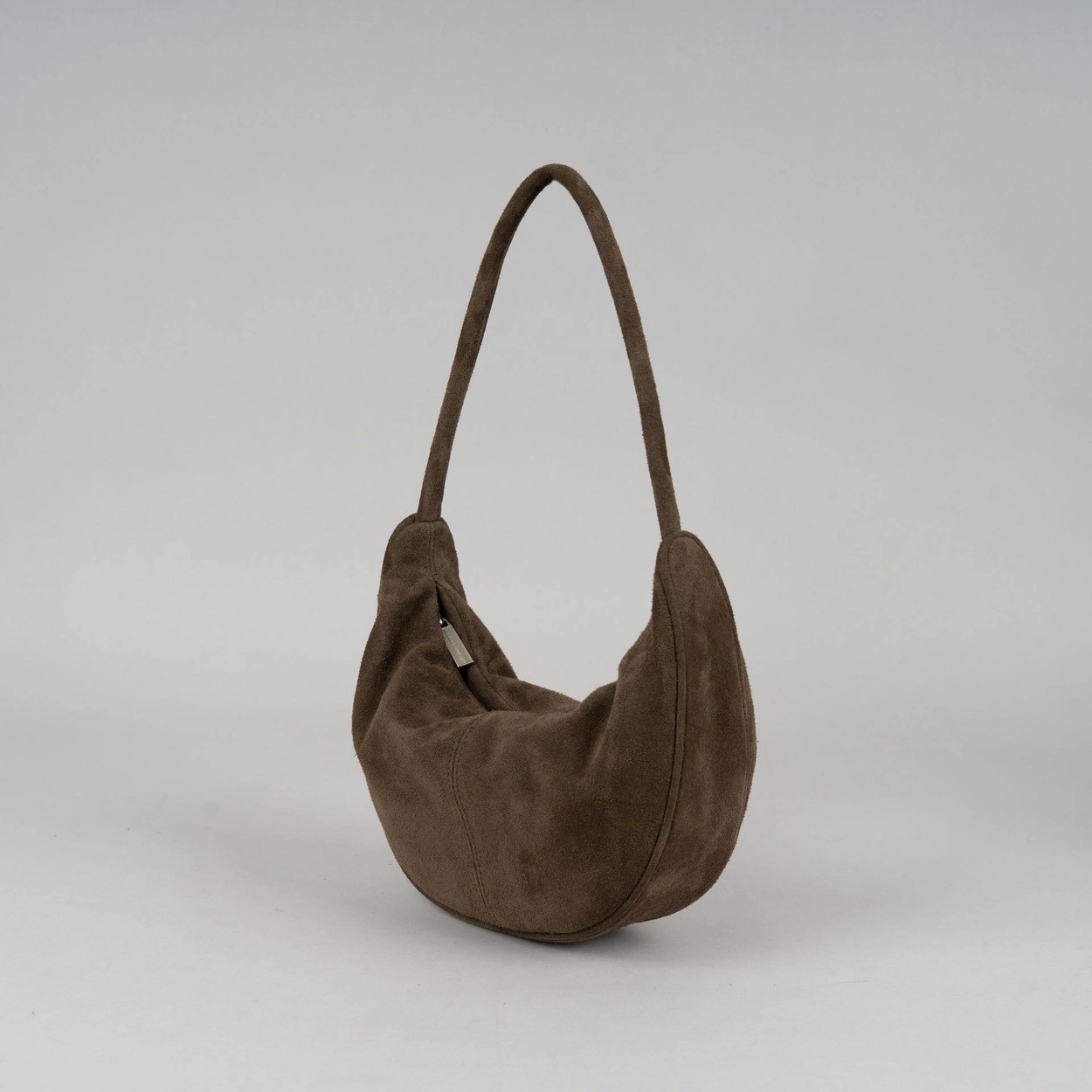 A08.簡約單繩拉鏈麂皮餃子(小)包