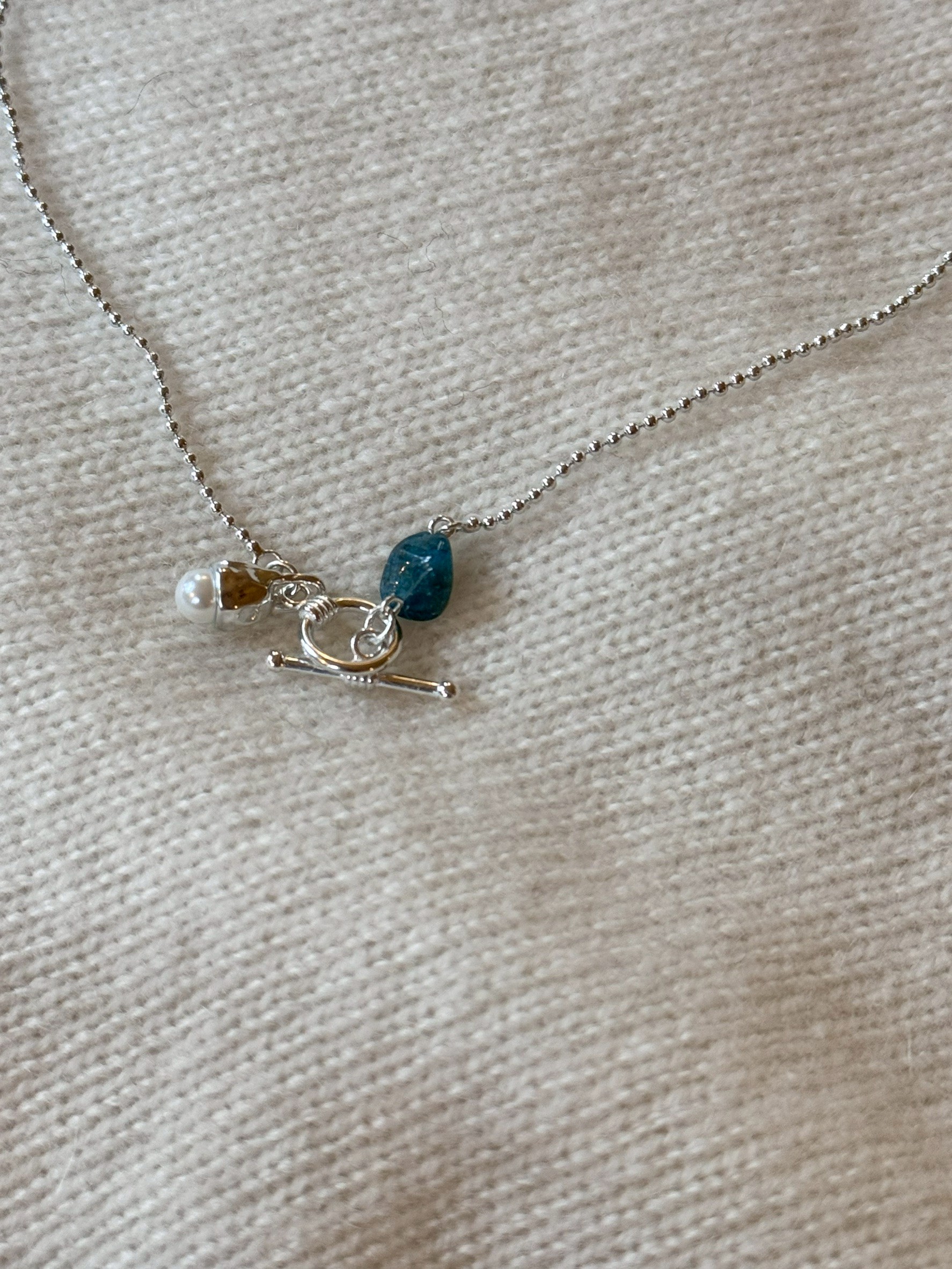 A42.925純銀碧綠流轉T字釦項鍊