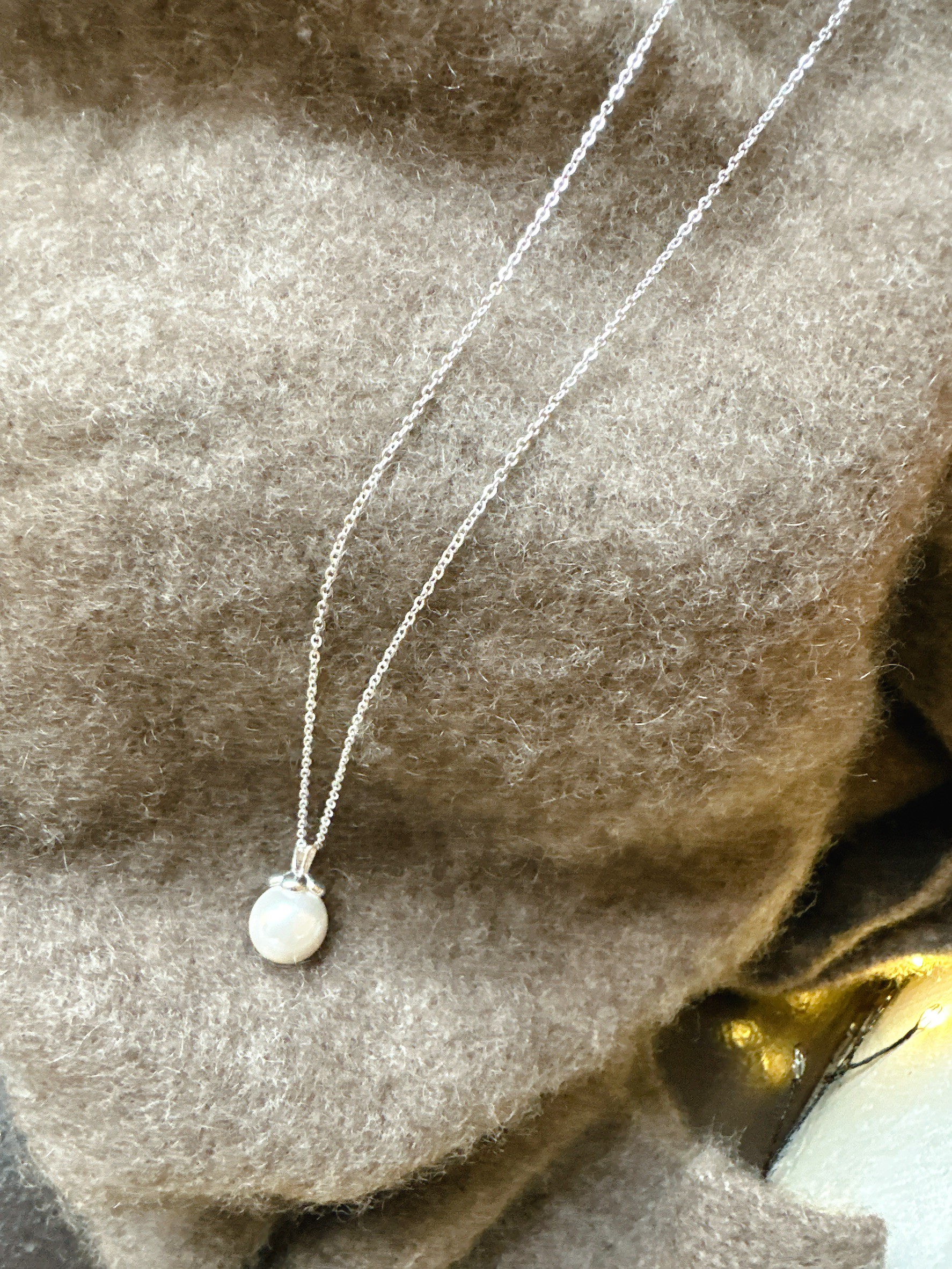 A37.925純銀月光圓珠項鍊