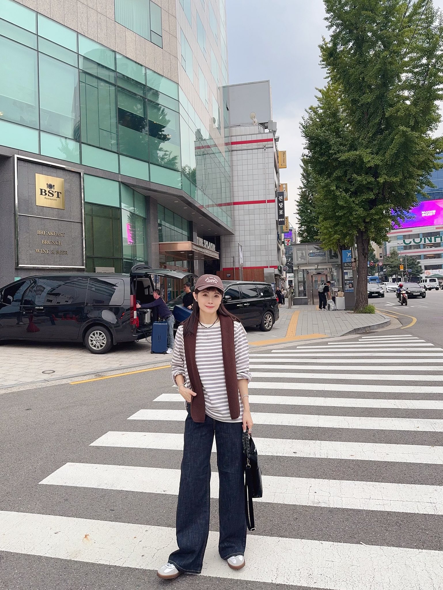 瘦瘦歐膩時尚連帽圍巾