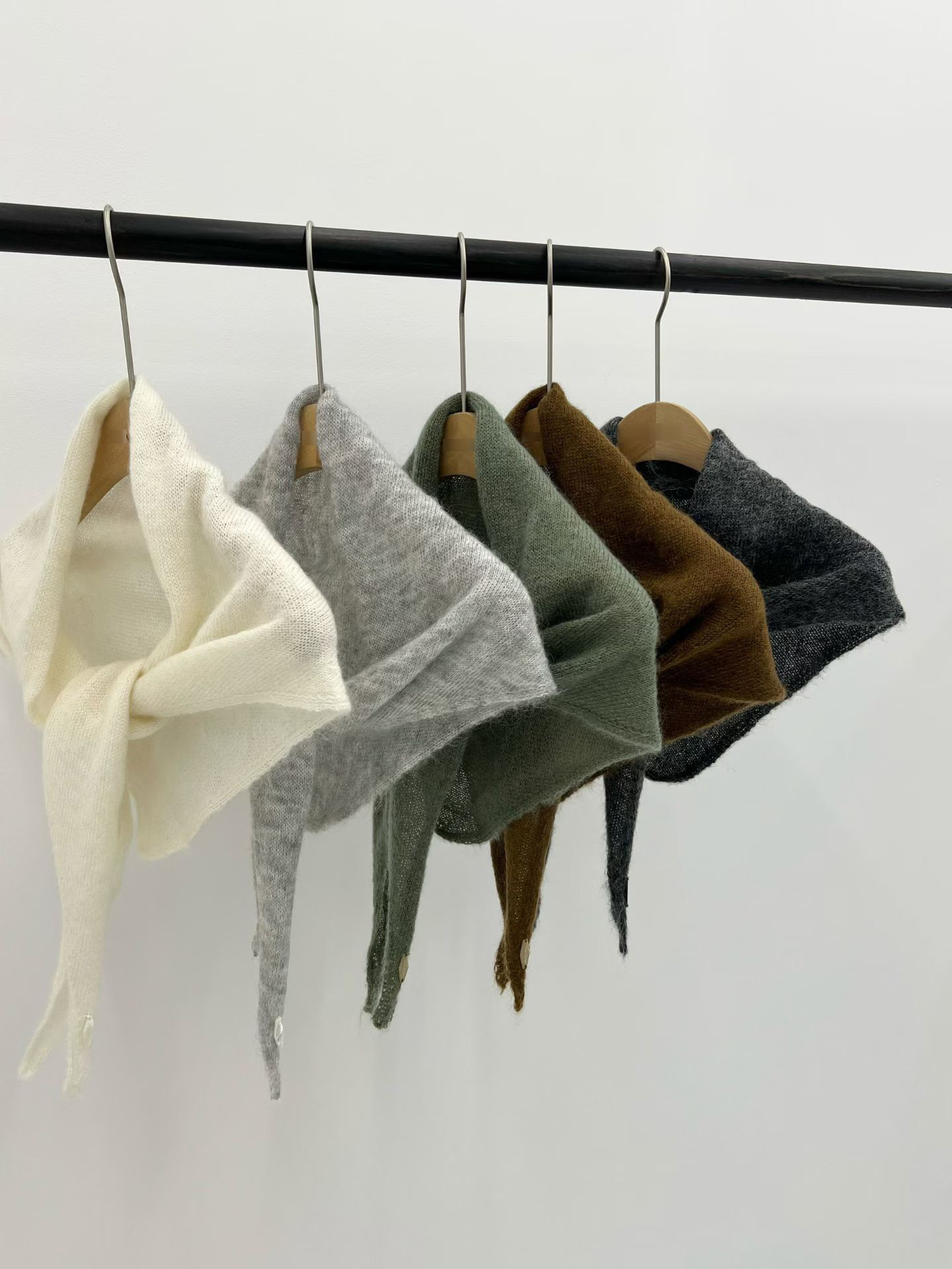 大V家百搭馬海馬三角披巾