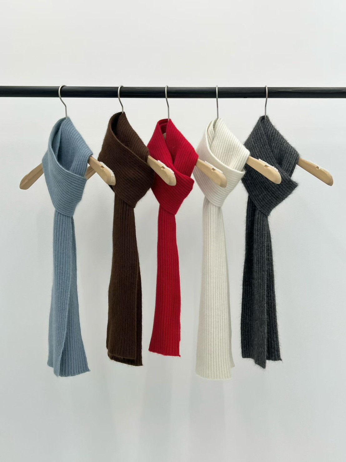 A21.大V家浣熊亮彩坑條圍巾