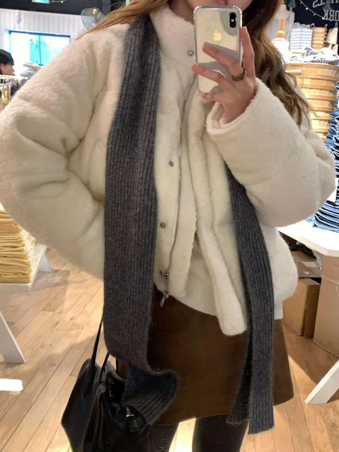 A21.大V家浣熊亮彩坑條圍巾