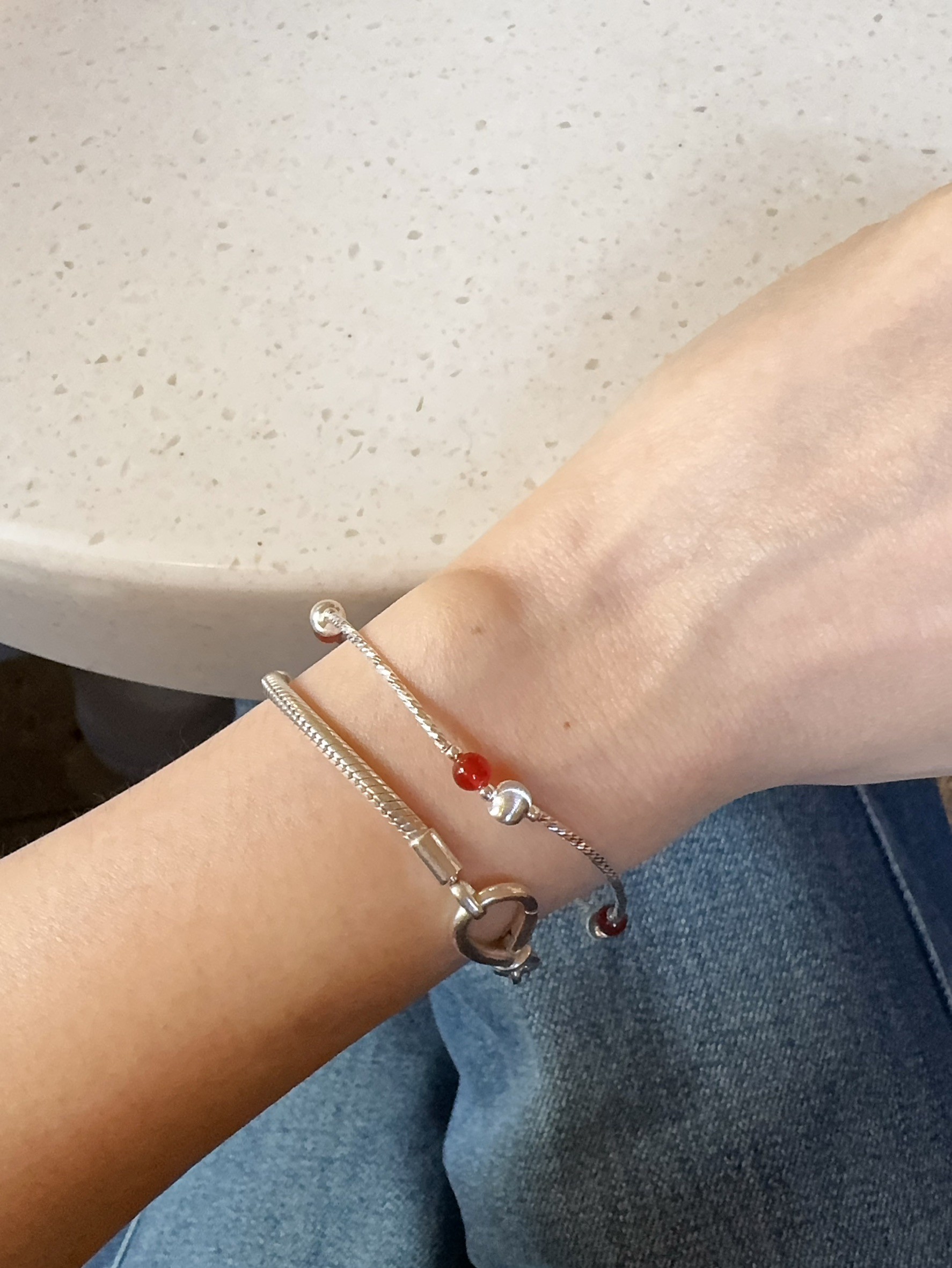 A28.925純銀小幸運紅瑪瑙螺旋銀球彈性手鍊