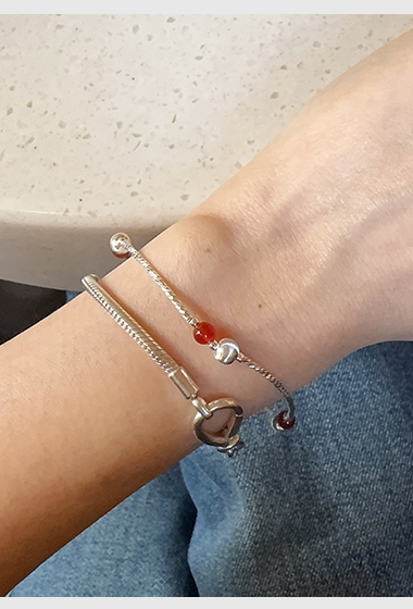 A28.925純銀小幸運紅瑪瑙螺旋銀球彈性手鍊