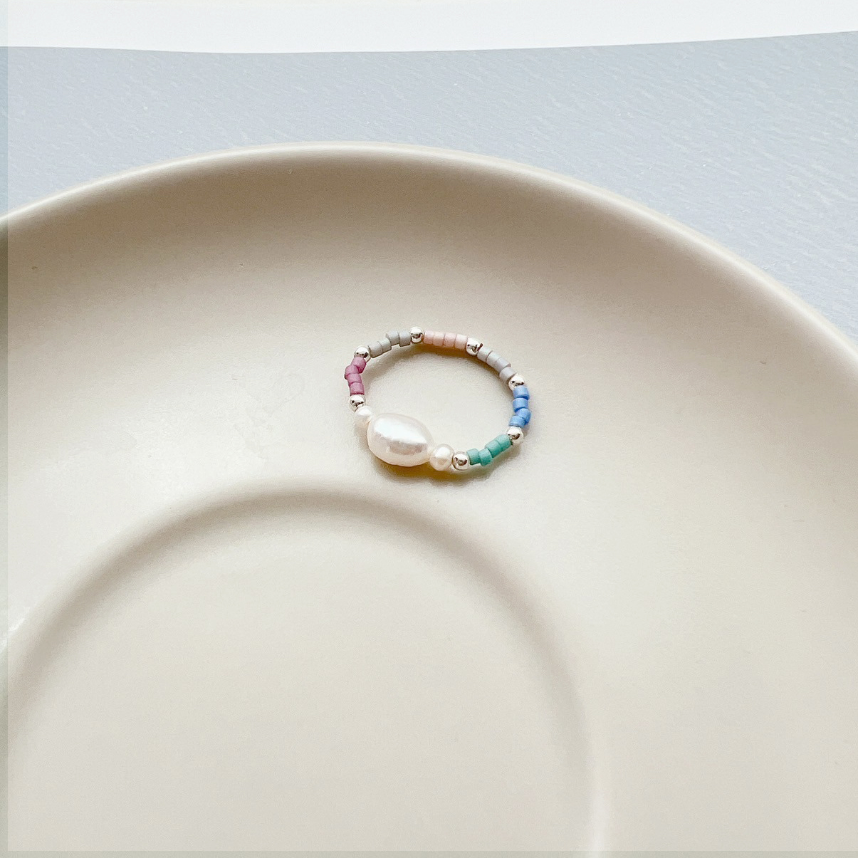 彩色珍珠彈性戒指