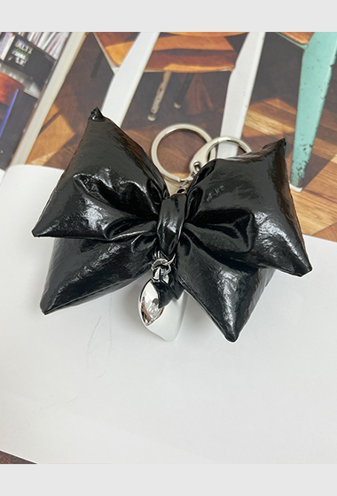 A01.俏皮泡泡蝴蝶結吊飾