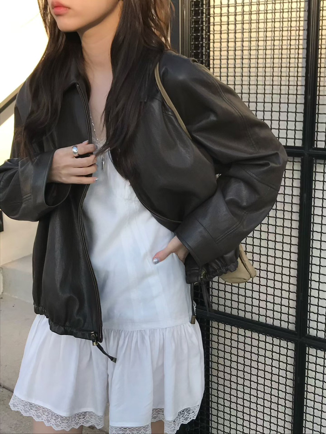 A97.小V家輕便傘狀PU皮外套