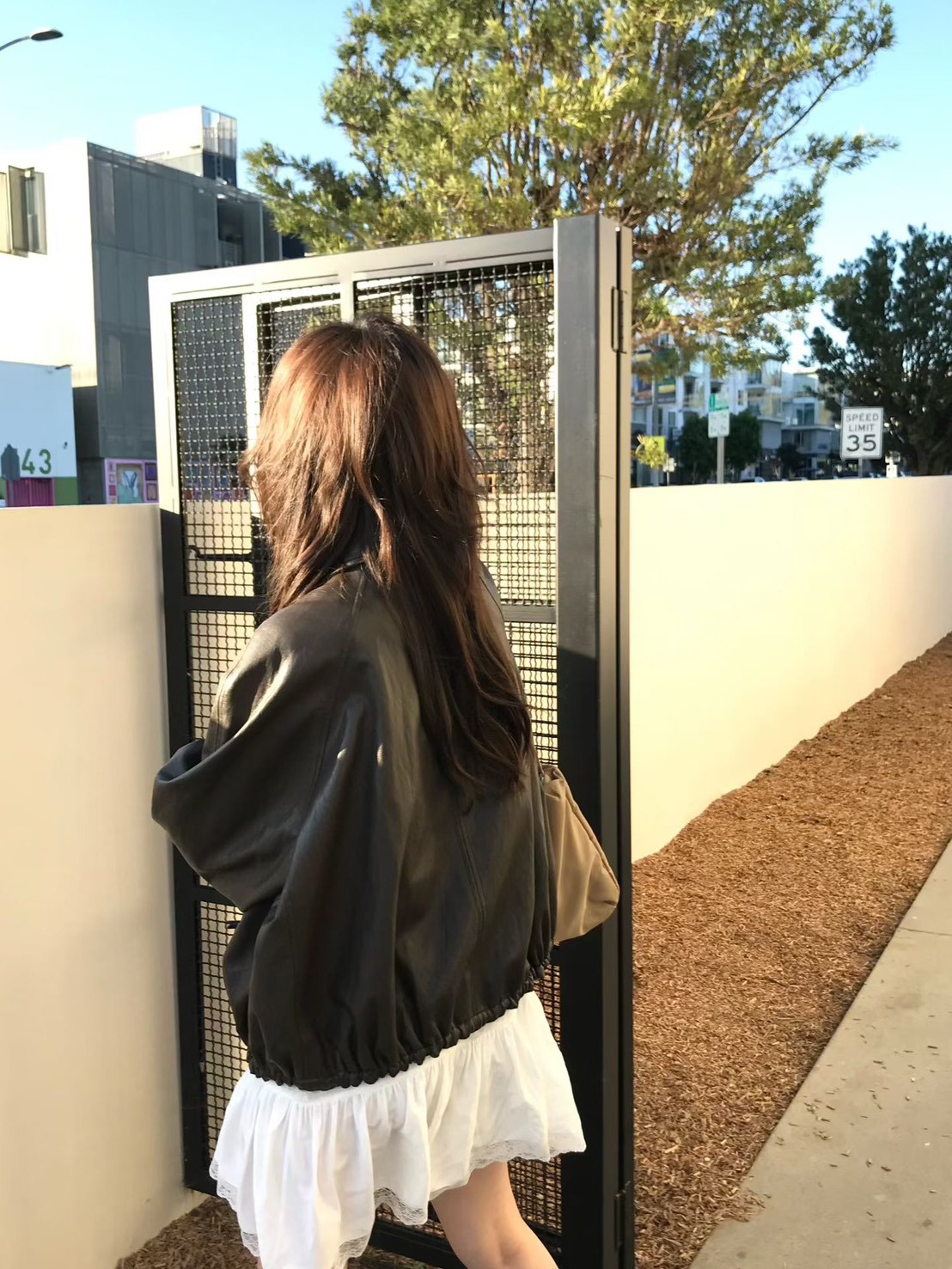 A97.小V家輕便傘狀PU皮外套