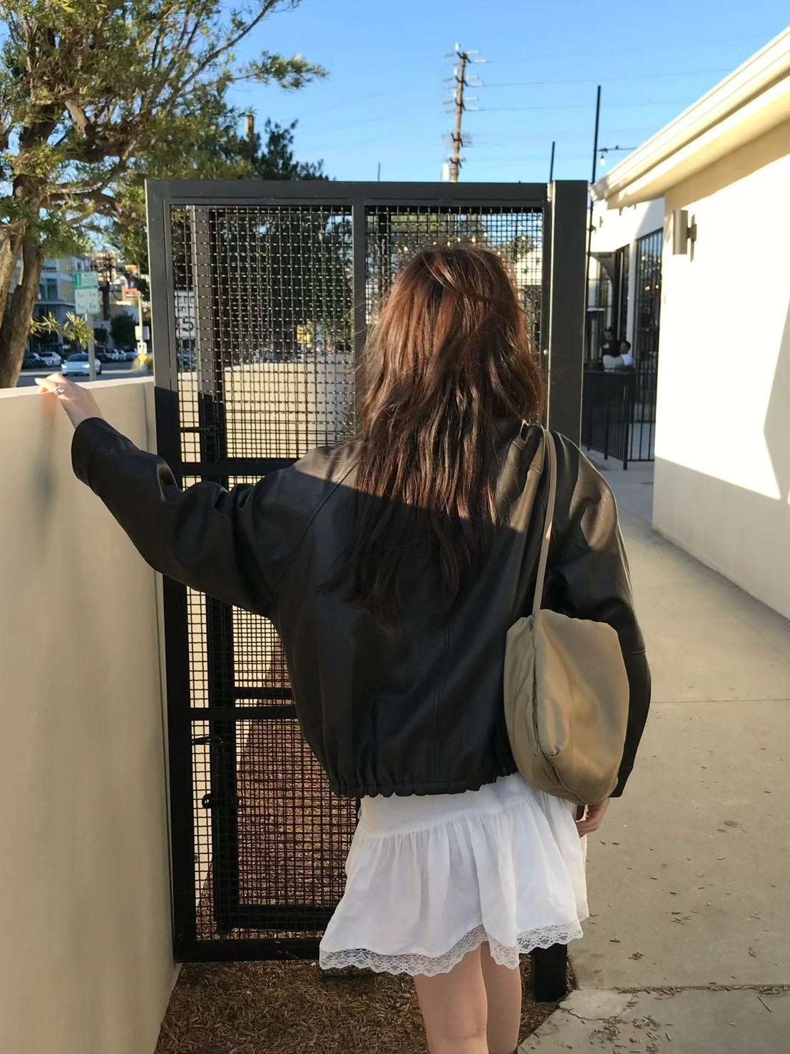 A97.小V家輕便傘狀PU皮外套