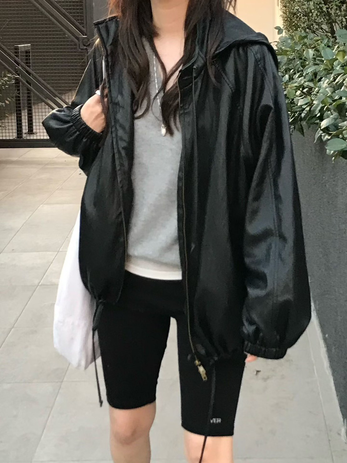 A98.小V家輕量連帽可拆PU皮外套