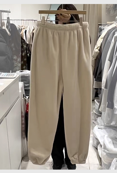 小臉歐膩刷毛縮口褲