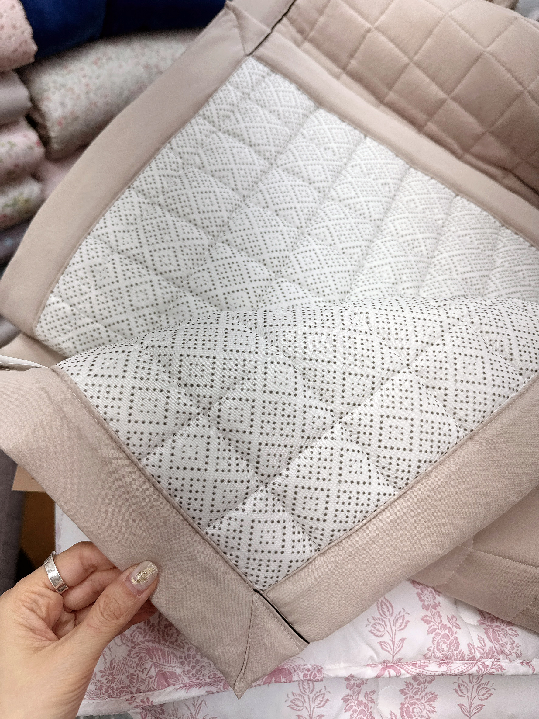 A12.素雅方格單人床墊S