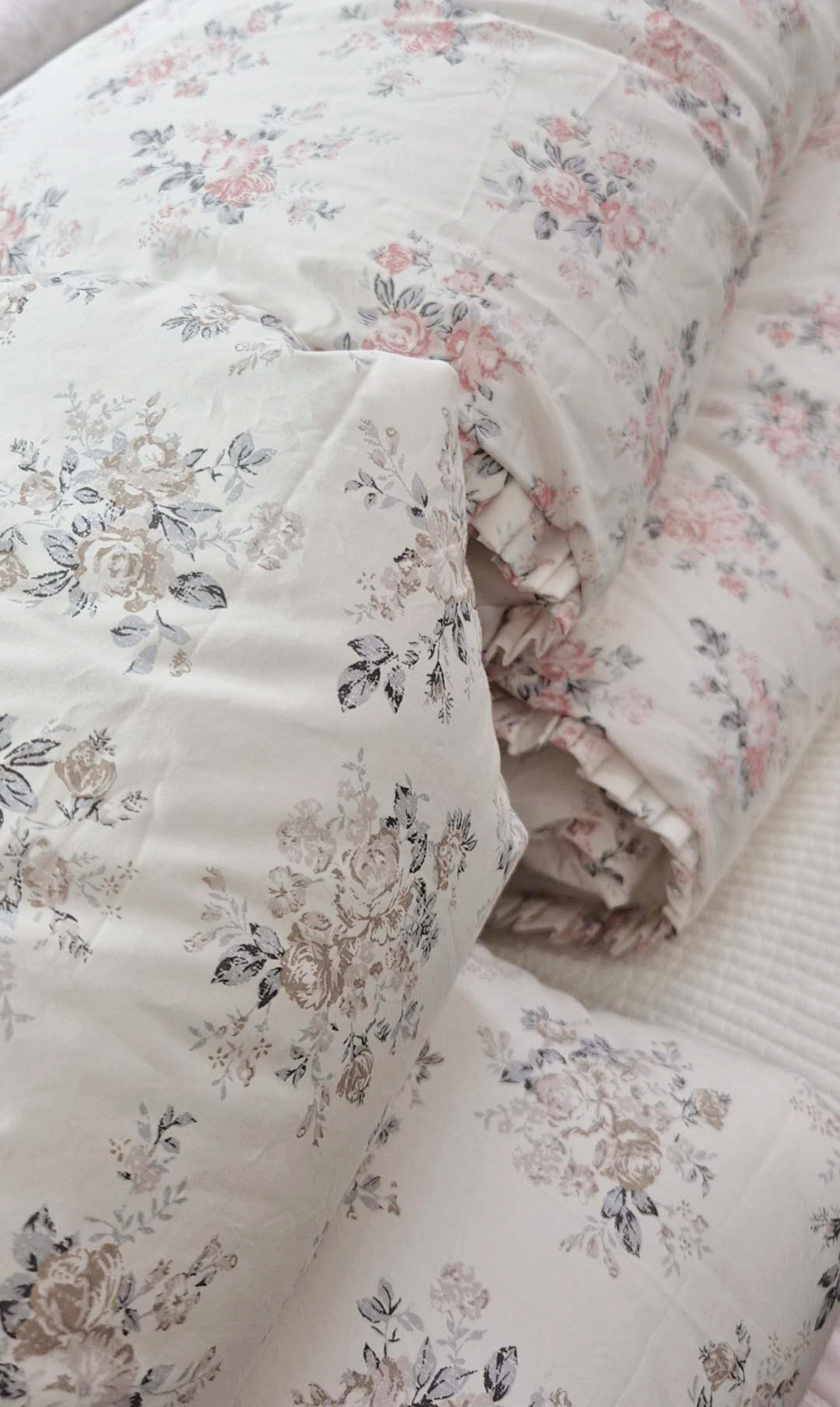 A11.玫瑰花叢莫代爾雙人被Q