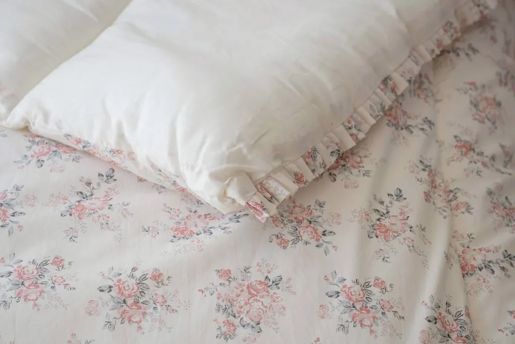 A11.玫瑰花叢莫代爾雙人被Q