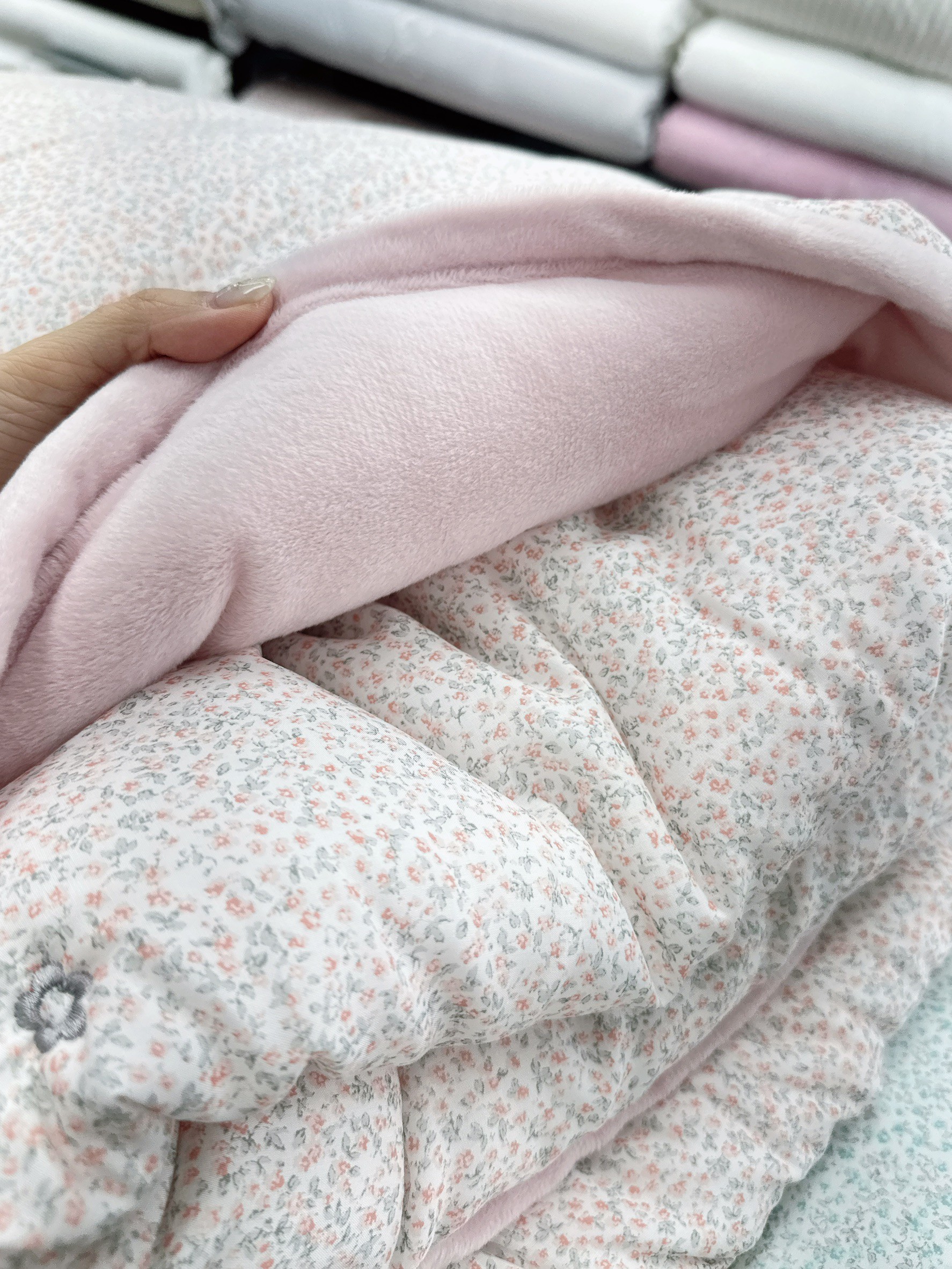 A39.雅緻小碎花單面絨毛雙人被Q