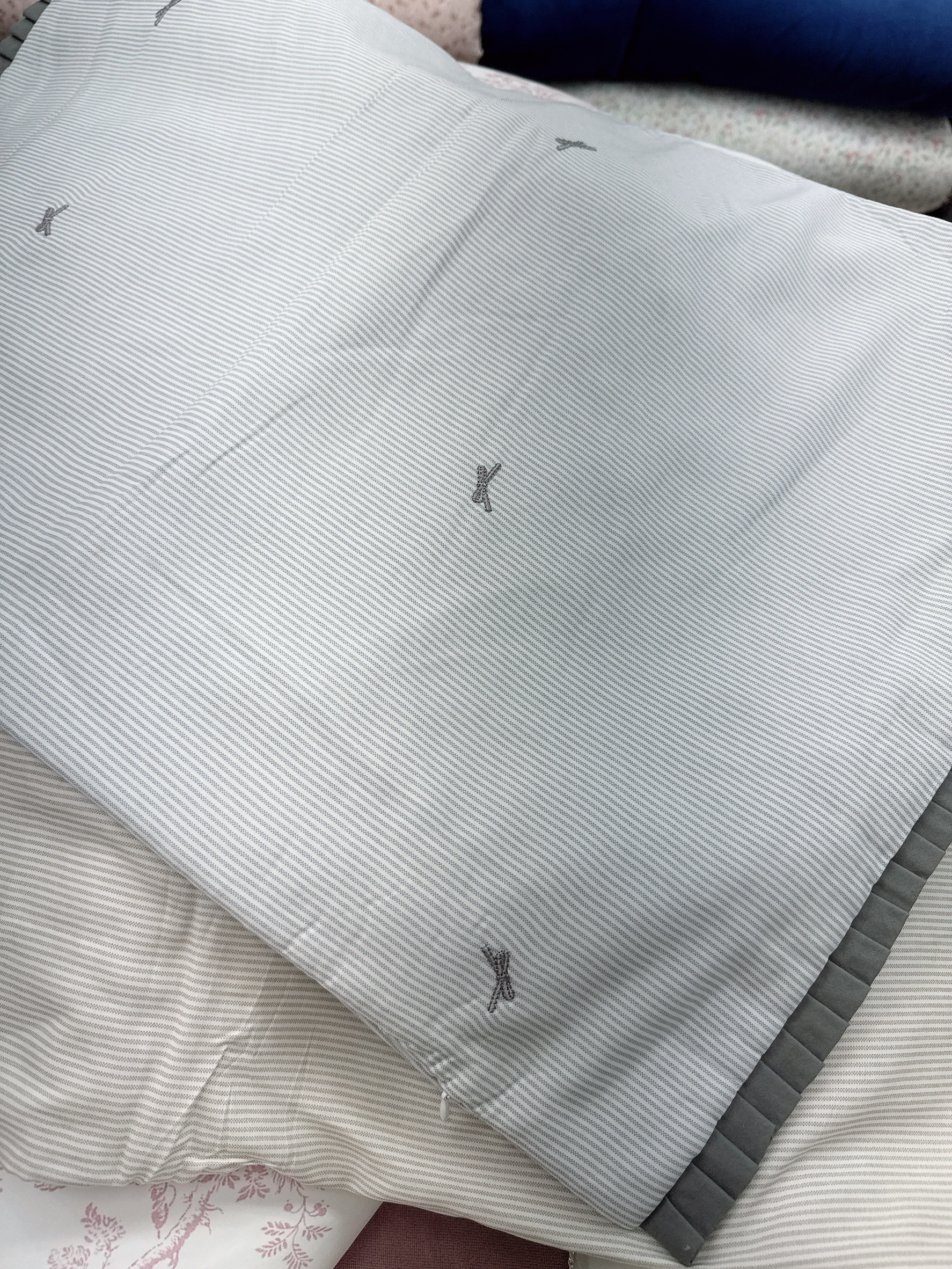 A34.法式蝴蝶刺繡枕頭套(單入)